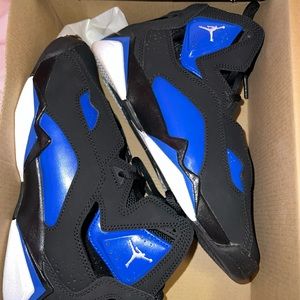 Boys new Jordan’s never worn because my daughter don’t like blue
